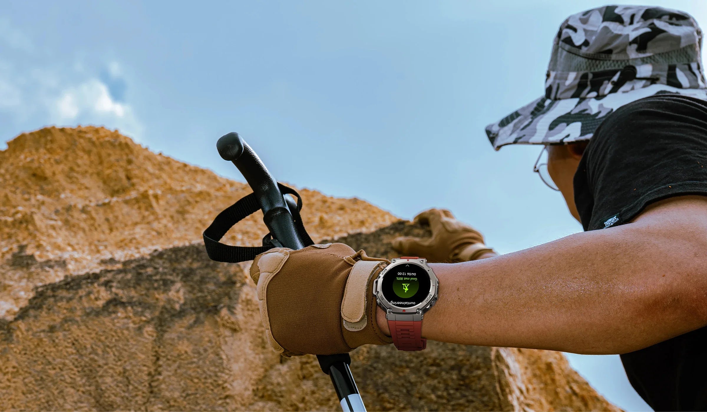 2025 GPS Smartwatch – AMOLED, Compass, Altimeter, 60-Day Battery, Bluetooth Call